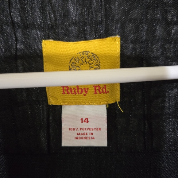 Black Women's Jacket. Like new - Picture 4 of 5